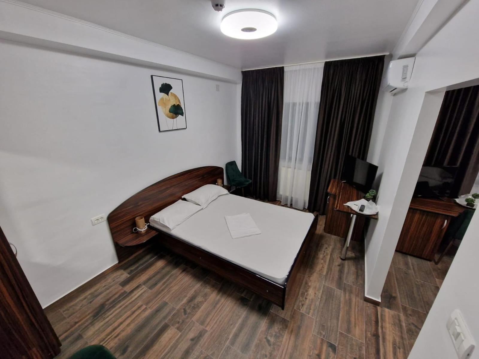 Pensiunea Ada Bascov Exterior foto