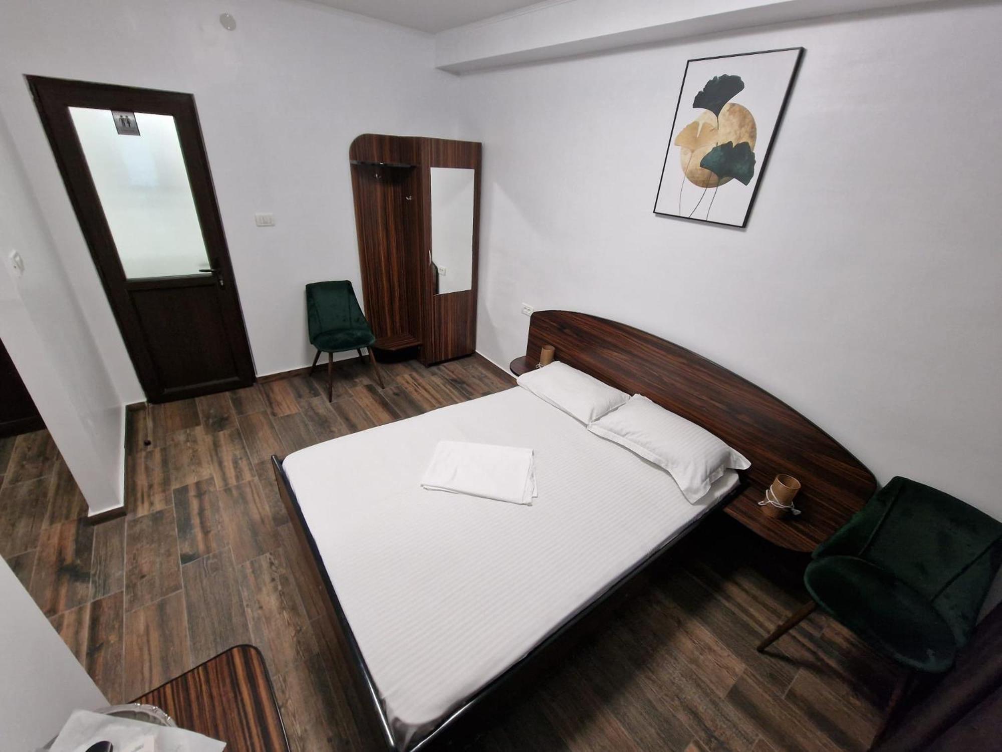 Pensiunea Ada Bascov Exterior foto
